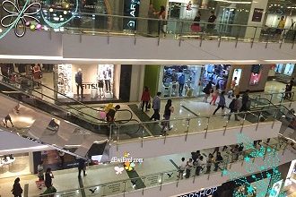 jalan di mall