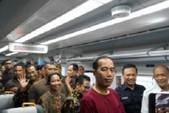 jokowi resmikan kereta bandara