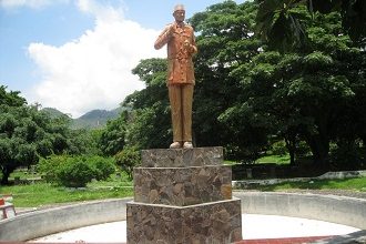 patung soekarno
