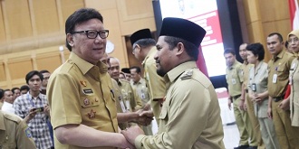lantik plt gub aceh