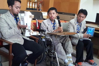 sepatu aveo