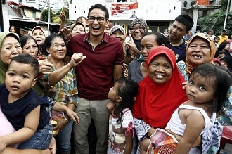 sandiaga emak2