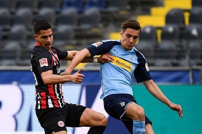 Pertandingan Bundesliga, Gladbach Hajar Frankfurt dan Dekati Dortmund