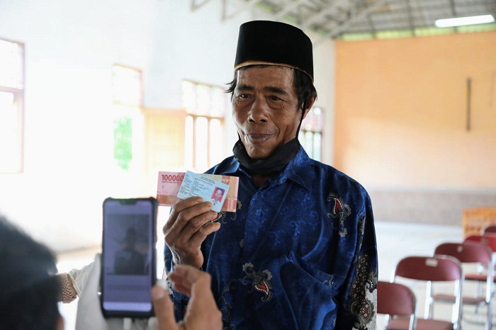 Penyaluran BST di Banten, Mensos Juliari Bilang, Tahap 1 Sudah 100 Persen