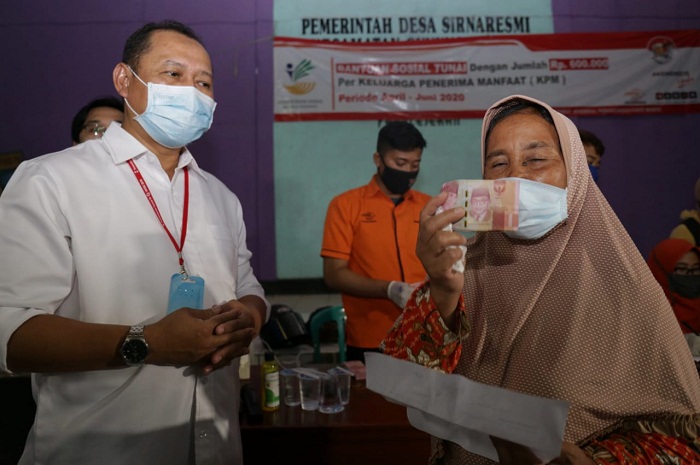 Tiga Strategi Sistem Sumber Bantuan Sosial untuk Penanganan Covid-19*