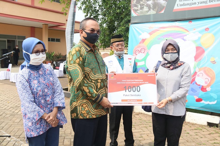 Usai Salurkan Bansos bagi Anak, Dirjen Rehsos Minta Panti dan LKSA Disiplin Terapkan Protokol Kesehatan