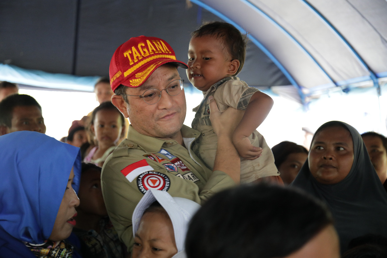Bencana Banjir di Masamba, Mensos Juliari Kunjungi Para Korban Hari Ini