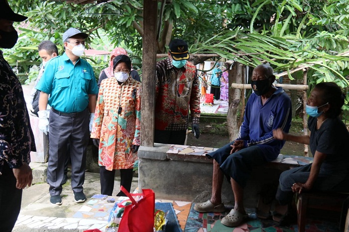 Warga Eks Lokalisasi dan Eks Penderita Kusta Terima Bantuan Asistensi Rehabilitasi Sosial