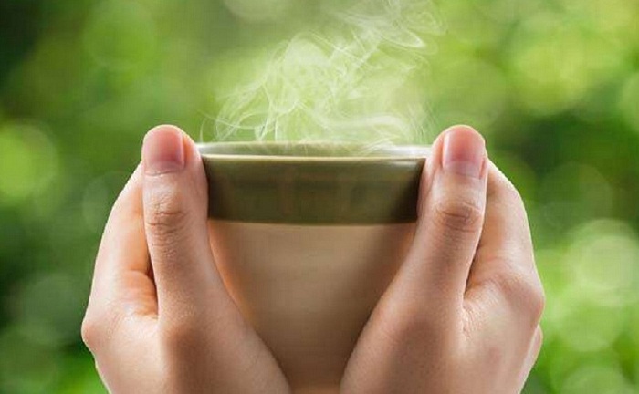 Rutin Minum Air Hangat Setiap Pagi, 10 Macam Penyakit Ini Kabur