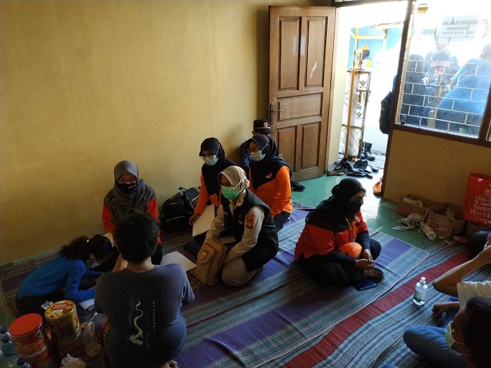 Respon Cepat Kasus Kebakaran di Matraman, Mensos Berikan Santunan dan Terjunkan Tim LDP