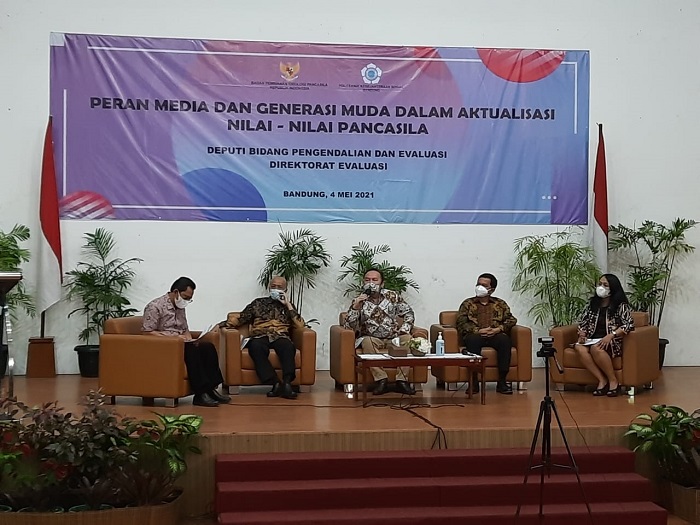 Membumikan dan Transformasi Nilai-Nilai Pancasila di Era Digital 4.0