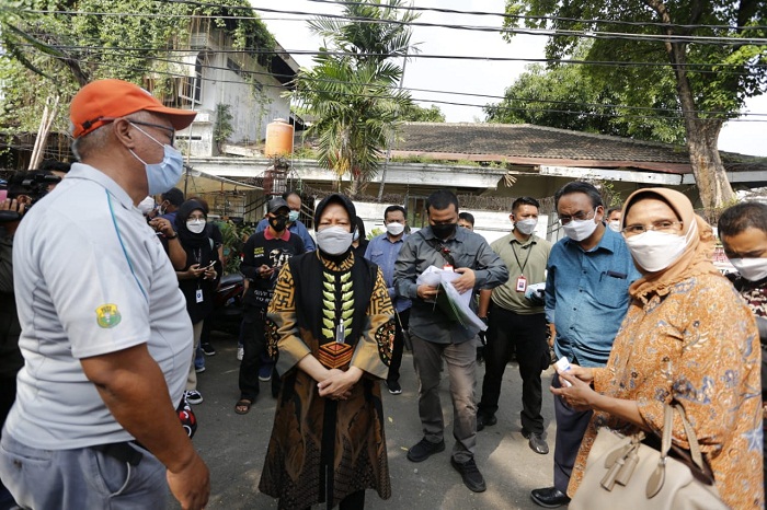 Respon Keluhan Masyarakat, Menteri Sosial Kunjungi Kampung Bedeng