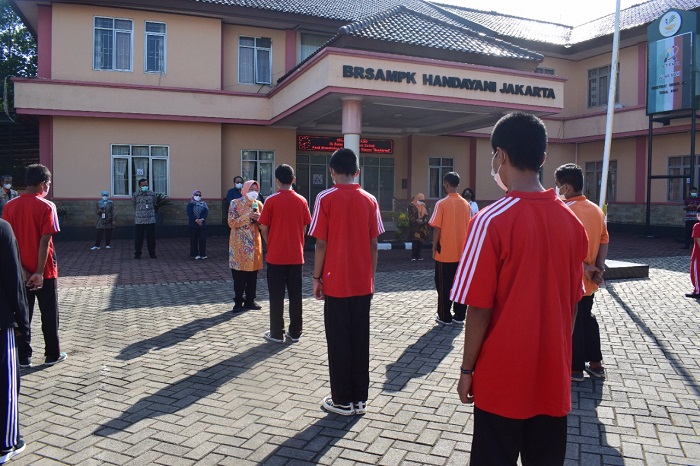Berikan Motivasi Anak ABH, Mensos: Kalian Anak Kebanggan Ibu, Pasti Bisa Berubah!