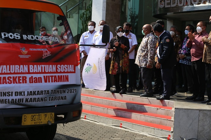 Dukung Upaya Pemeirntah Memutus Penyebaran Covid-19, Kemensos  Salurkan 200.660 Paket Masker dan Vitamin