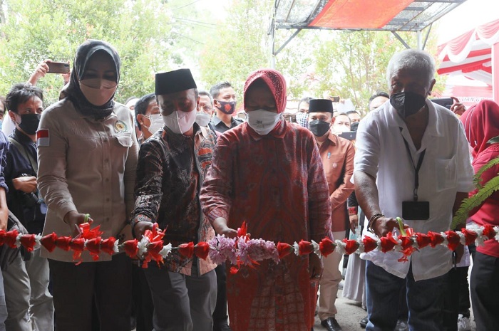 Resmikan SKA Paramita, Mensos Minta Penerima Manfaat Terus Berinovasi Tingkatkan Nilai Karya dan Harga Jual Produk
