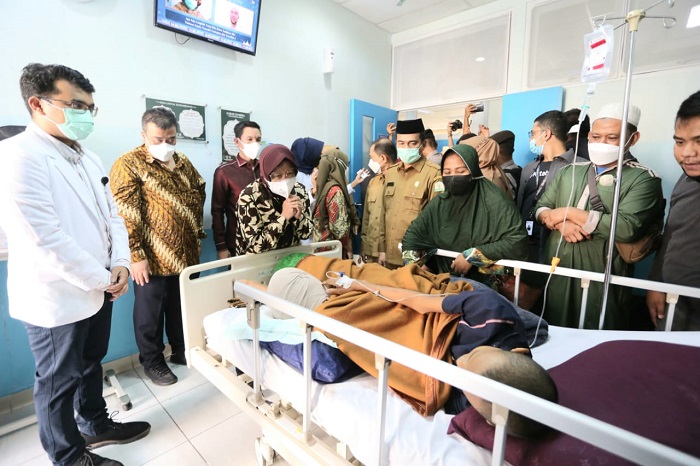 Mensos Temui Rizki Remaja Pengidap Kanker di Aceh dan Ajak Semua Pihak Peduli