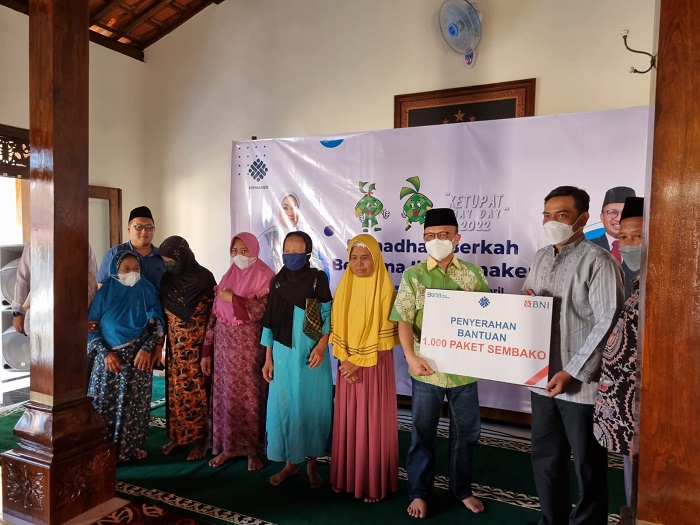 Kemnaker Bersama BNI Berbagi Berkah Sembako Ramadan di Ponorogo