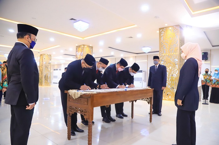 Menaker Ida Fauziyah Lantik 60 Pejabat di Lingkungan Kemnaker RI