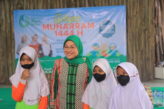 Hadiri  Santunan Yatim di Ancol, Menaker Buat Kuis dan Kasih Motivasi