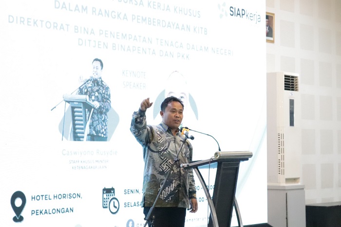 Sediakan Tenaga Kerja di KITB, Kemnaker Perkuat BKK SMK di Batang