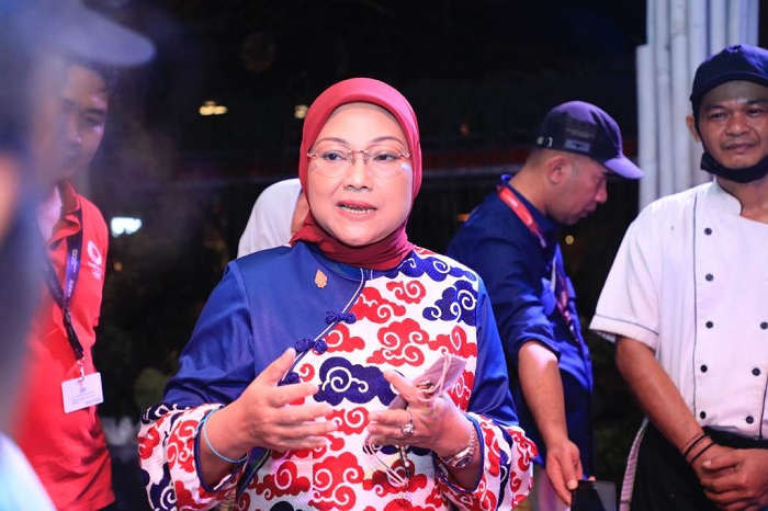 Pastikan Tepat Sasaran, Menaker Tinjau Penerima BSU Bagi Pekerja di Bali