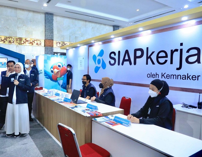 Menaker Ajak Masyarakat Manfaatkan Layanan Digital Aplikasi SIAPkerja