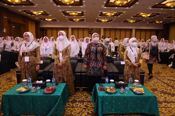 Hadiri Silaturahim Nasional, Menaker Dorong Pesantren Lahirkan Pengusaha Lewat BLK Komunitas