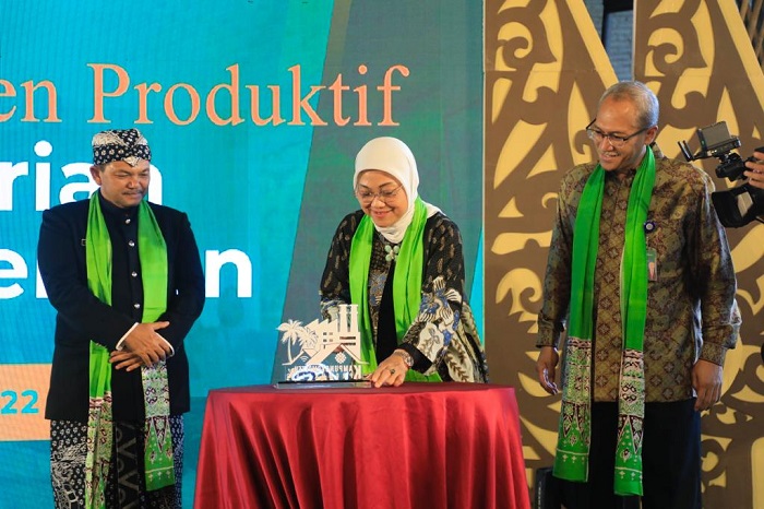 Menaker Resmikan Pengembangan Kampung Kompeten Produktif di Semarang