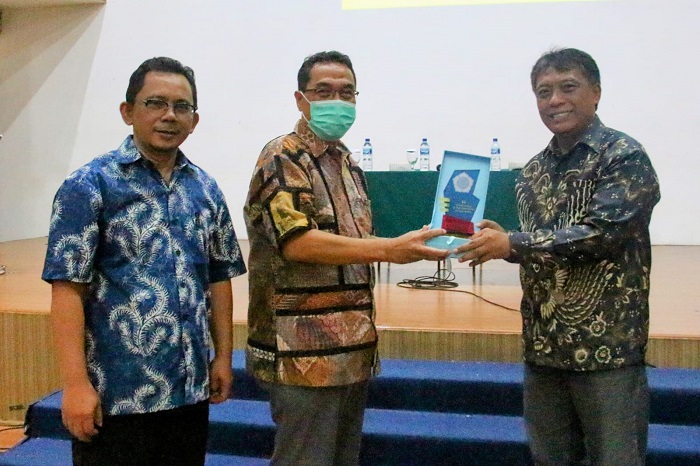 Kuliah Umum Prodi Rehsos: Komunikasi, Peran Kunci dalam Pekerjaan Sosial