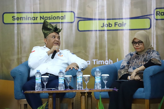 Hadapi Digitalisasi, Wamenaker: Bekali Diri Dengan Pemikiran Analitis dan Inovatif