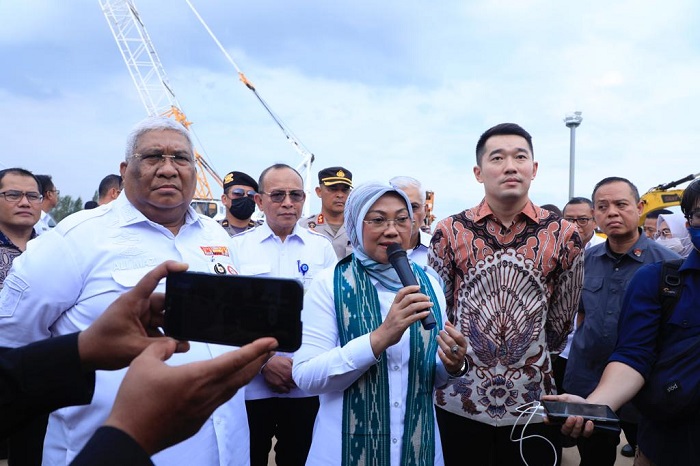 Kunjungi Konawe, Menaker: Industri Smelter Nikel Berhasil Ciptakan Lapangan Kerja Baru