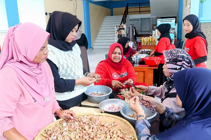Tingkatkan Kesejahteraan Keluarga, Poltekesos Gelar Pelatihan Kewirausahaan