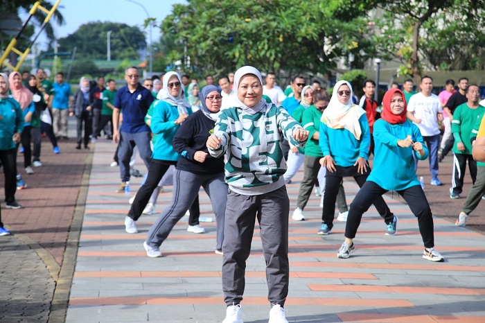 Gelar Senam Bersama, Menaker: Tingkatkan Kesehatan dan Perkuat Silaturahmi