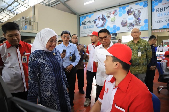 Menaker Dampingi KSP Tinjau Pengembangan SDM Melalui Pelatihan Vokasi