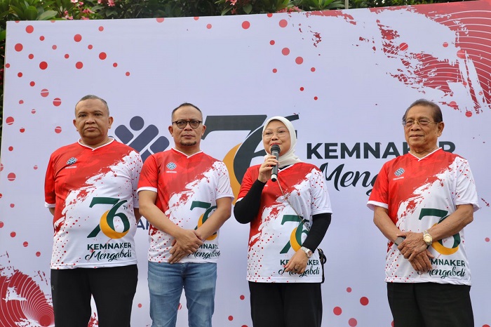 Peringati HUT ke-76 Kemnaker, Menaker Lepas Peserta Fun Bike dan Fun Walk