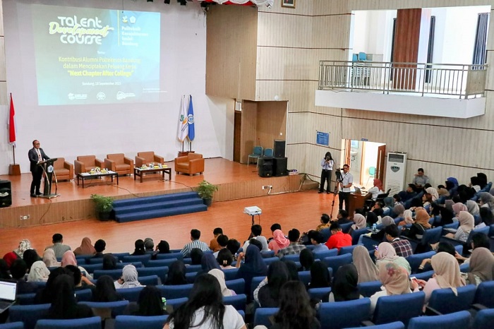 Kontribusi Alumni Poltekesos Ciptakan Peluang Kerja: Next Chapter After College