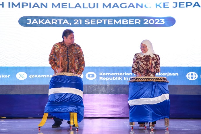 Dampingi Menko Perekonomian, Menaker Lepas 2.000 Peserta Pemagangan ke Jepang