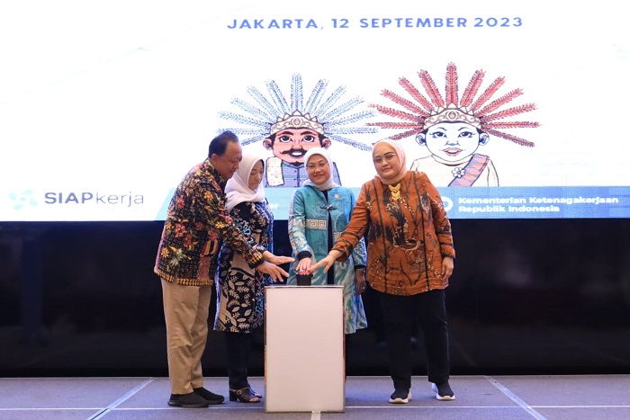 Buka Bimtek, Menaker Dorong Pengusaha Terapkan Struktur dan Skala Upah