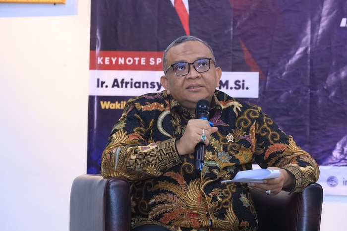 Bonus Demografi, Wamenaker: Peluang dan Tantangan di Sektor Ketenagakerjaan