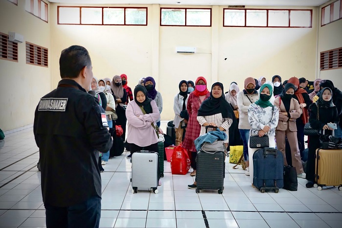 Hasil Sidak di Bandara Kertajati, Kemnaker Pulangkan 32 Calon Pekerja Migran Indonesia