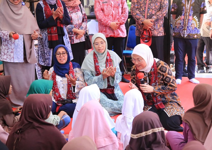 Kunjungi Indramayu, Menaker Apresiasi Pemerintah Desa Kenanga Berdayakan Desmigratif