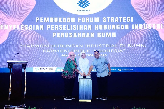 Penggerak Ekonomi, Menaker: Perusahaan BUMN Miliki Peran Bangun Hubungan Industrial Harmonis