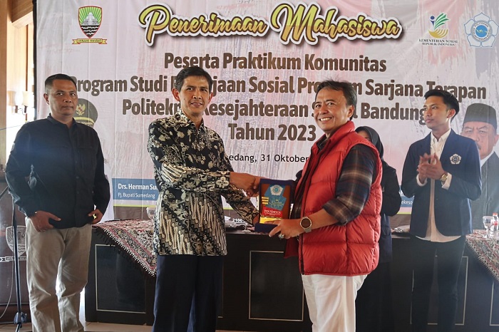 Praktikan Prodi Peksos Disambut Hangat Pj. Bupati Sumedang