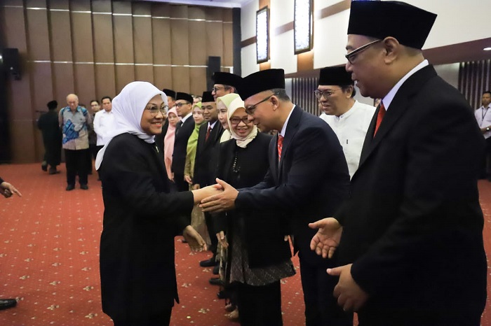 Lantik 7 Anggota BNSP, Menaker: Perbanyak Tenaga Kerja Tersertifikasi