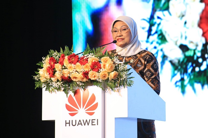 Sukses Serap 2000 Pekerja Indonesia, Menaker Puji Kontribusi Huawei