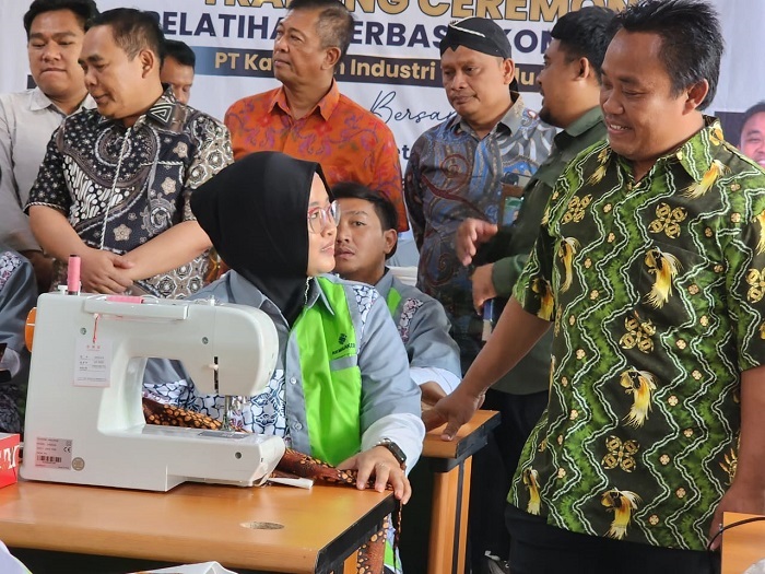 Awal Tahun 2024, Sebanyak 350 Warga Batang Diterima Kerja di KITB