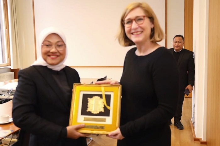 Bertemu Lilian Tschan, Menaker Tindaklanjuti Pengiriman Tenaga Perawat ke Jerman
