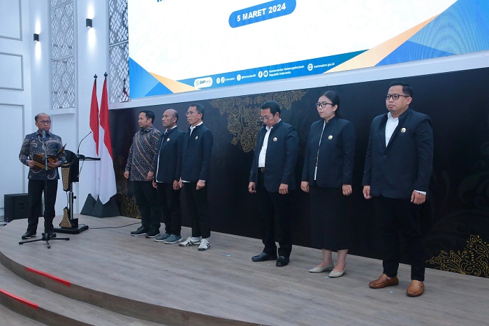 Menaker Kukuhkan 70 Pengurus Lembaga Pelatihan Industri Daerah Periode 2024-2027