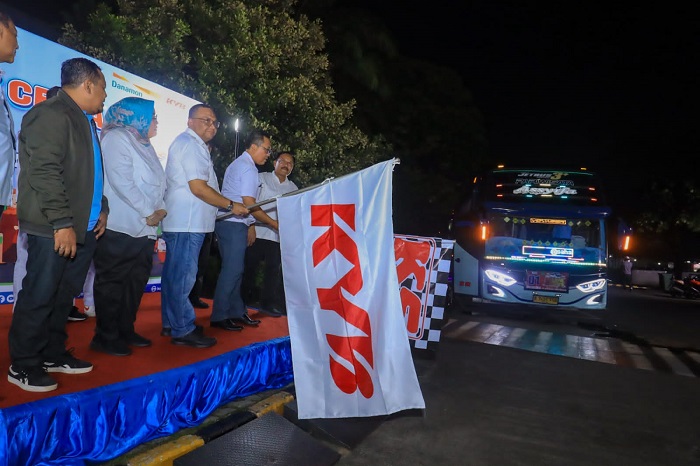 Wamenaker Imbau Dunia Usaha Fasilitasi Mudik Gratis bagi Pekerja
