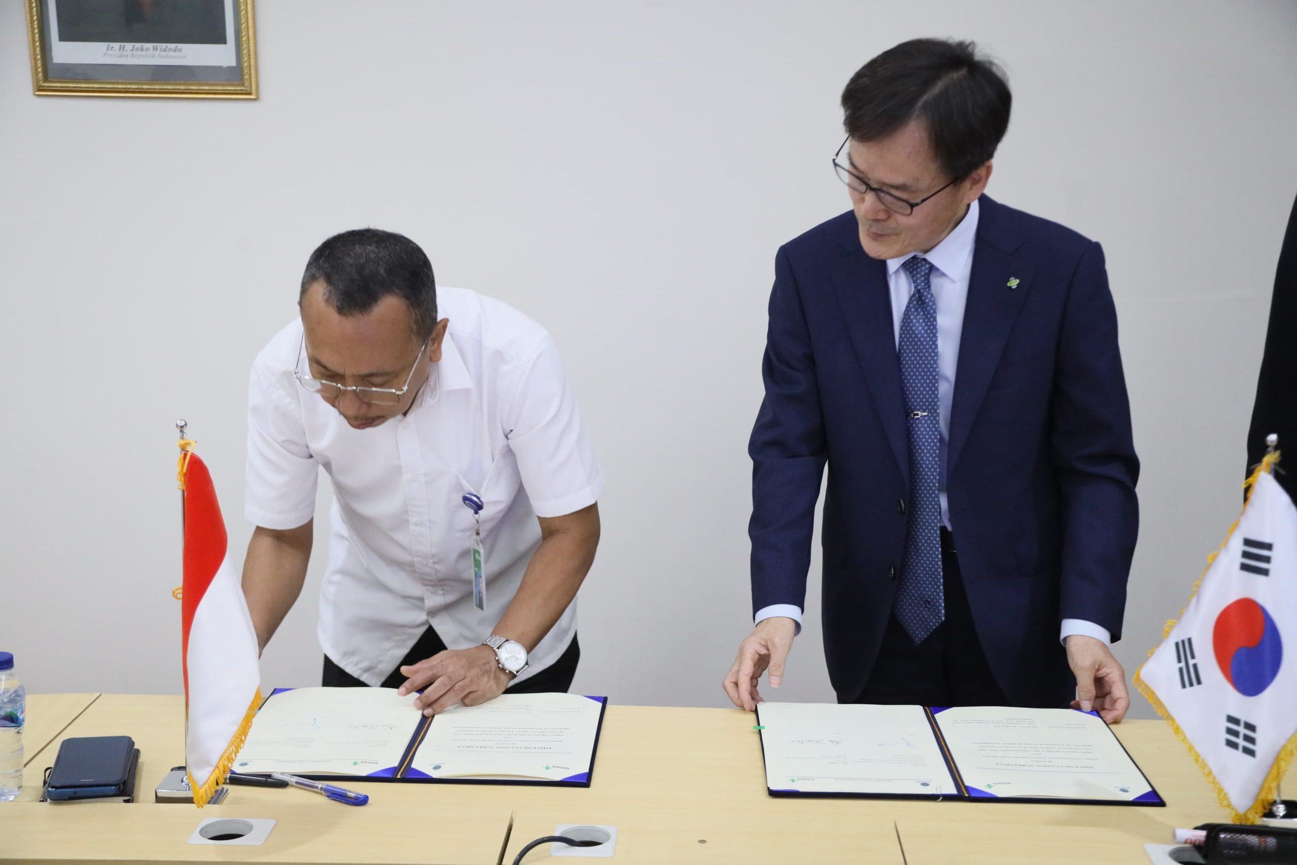 Kemnaker dan KOSHA Teken Kerja Sama Proyek Peningkatan Kebijakan K3 di Indonesia